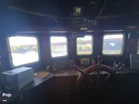 Trallers pārdod