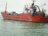 Trallers pārdod