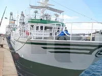 Zivju zvejas kuģis pārdod