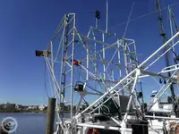 Trallers pārdod