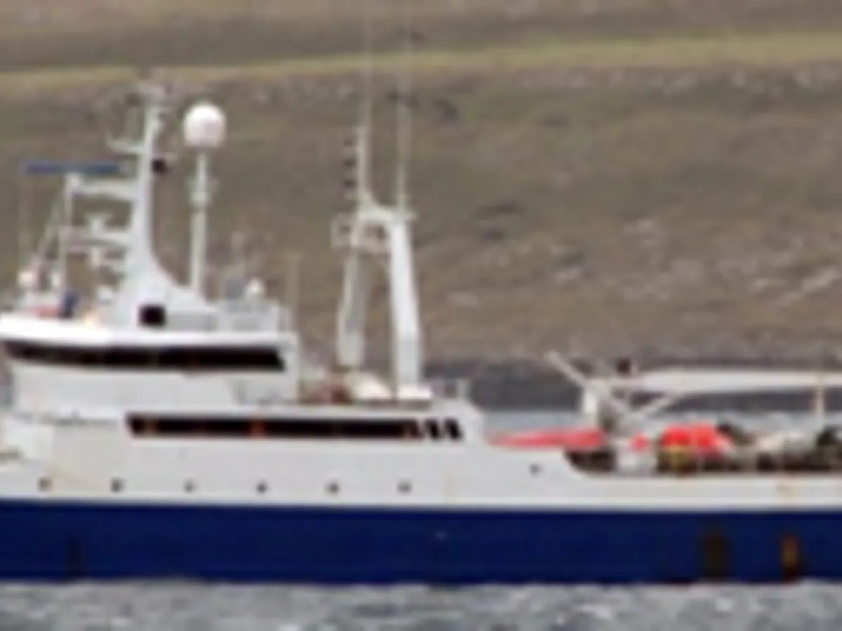Trallers pārdod
