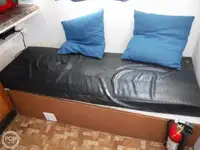 Trallers pārdod