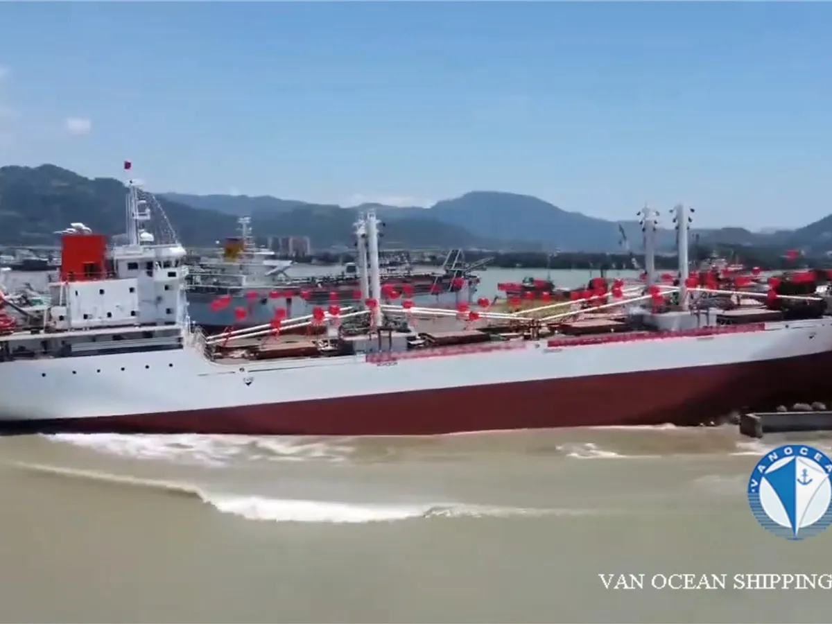 Reefer kuģis pārdod