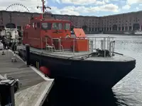 Pilotkuģis pārdod