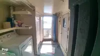Trallers pārdod