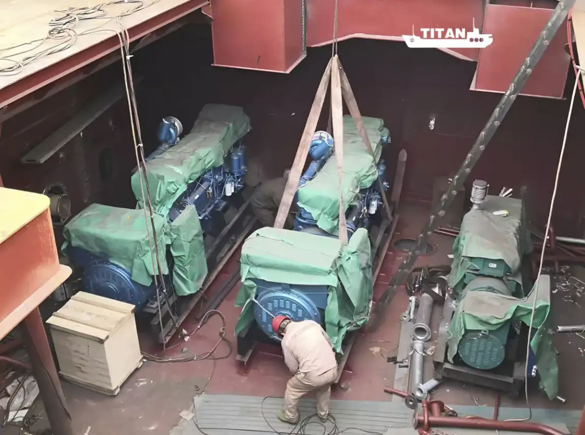 Naftas / Ķīmisko vielu tankkuģis pārdod