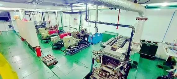 Desanta kuģis, tankkuģis pārdod