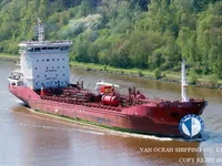 Naftas / Ķīmisko vielu tankkuģis pārdod