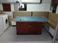 Konteinerkuģis pārdod