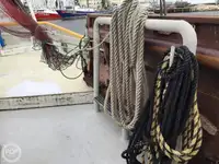 Trallers pārdod