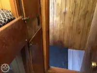 Trallers pārdod