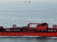 Naftas / Ķīmisko vielu tankkuģis pārdod