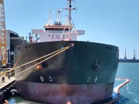 Naftas / Ķīmisko vielu tankkuģis pārdod