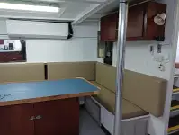 Konteinerkuģis pārdod