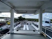 Kruīza kuģis pārdod