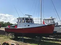 Zivju pārstrādes kuģis pārdod