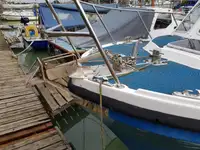 Glābšanas laiva pārdošanā