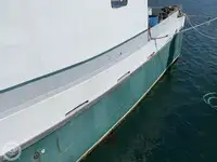 Garā līnija zvejas kuģis pārdod
