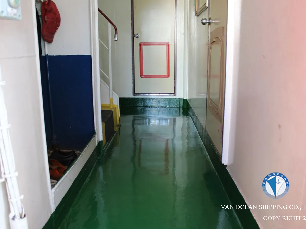 Naftas / Ķīmisko vielu tankkuģis pārdod