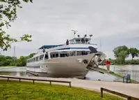 Kruīza kuģis pārdod