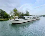 Pasažieru kuģis pārdod