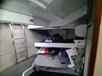 Trallers pārdod
