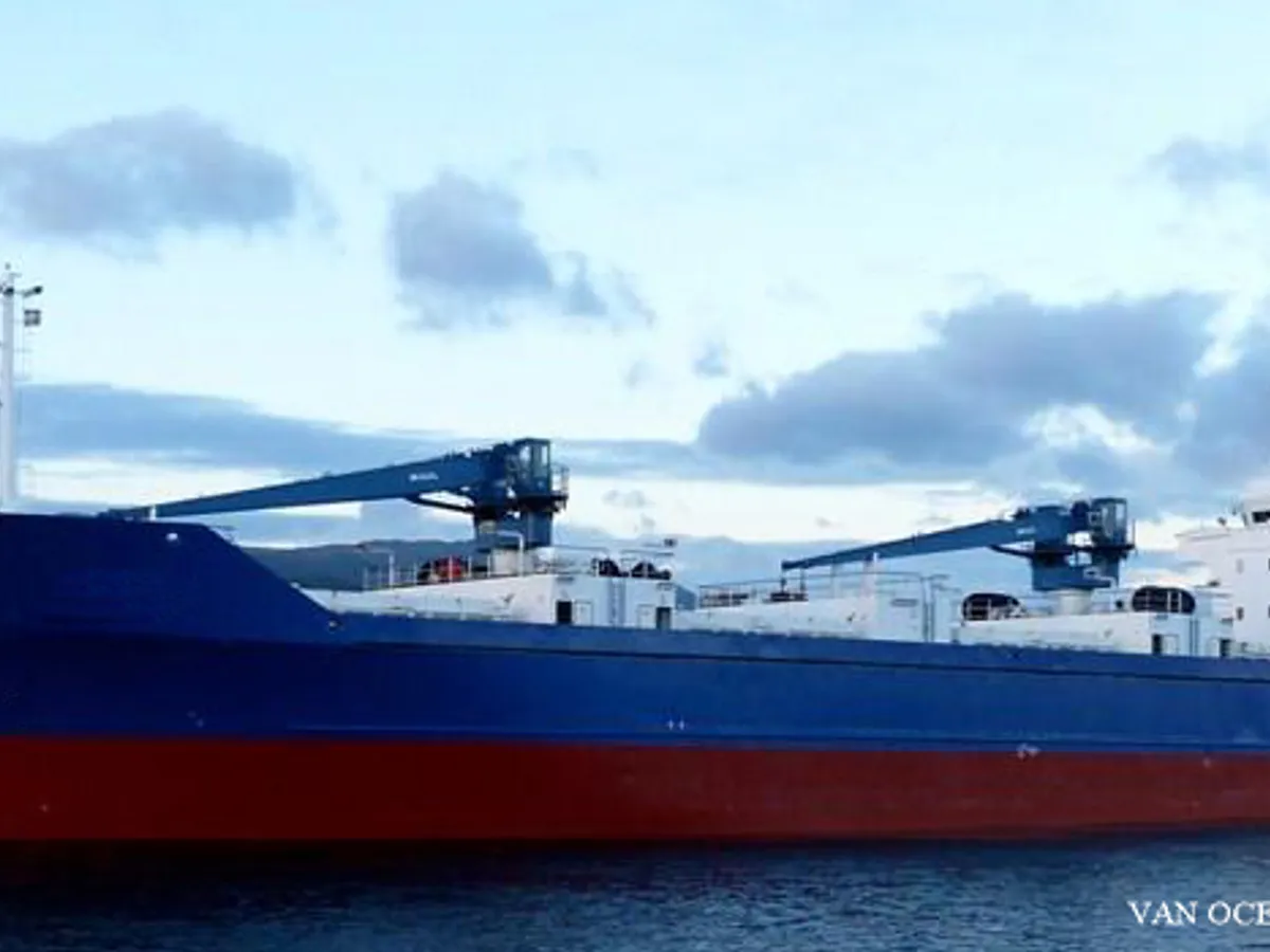 Reefer kuģis pārdod