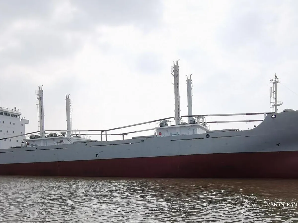 Reefer kuģis pārdod