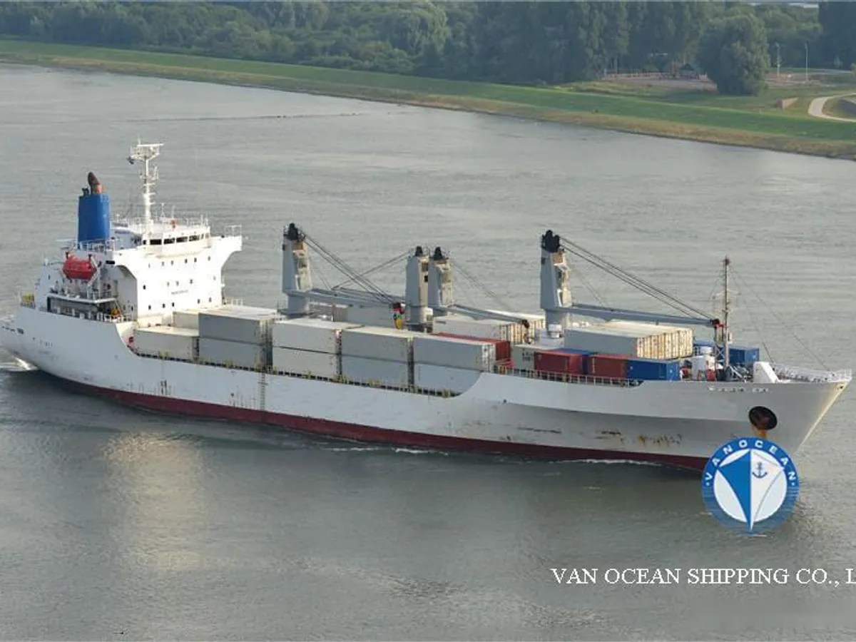 Reefer kuģis pārdod