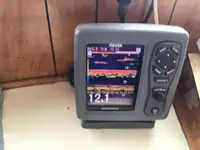 Trallers pārdod