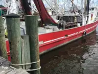 Trallers pārdod