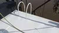 Trallers pārdod
