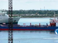 Naftas / Ķīmisko vielu tankkuģis pārdod
