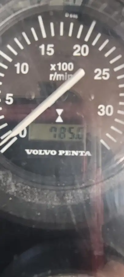 Glatēšanas laiva pārdod