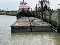 Pontons pārdošanā