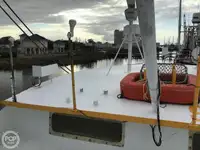 Trallers pārdod
