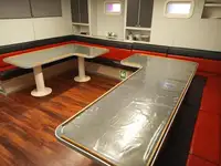 Katamarāns pārdod