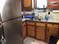 Trallers pārdod