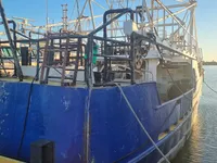 Trallers pārdod