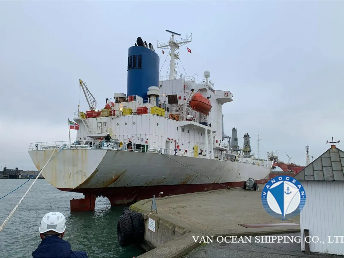 Reefer kuģis pārdod