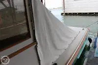 Zivju pārstrādes kuģis pārdod