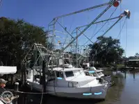 Trallers pārdod