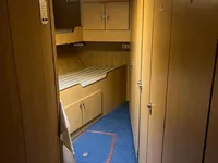 Patruļkuģis pārdod
