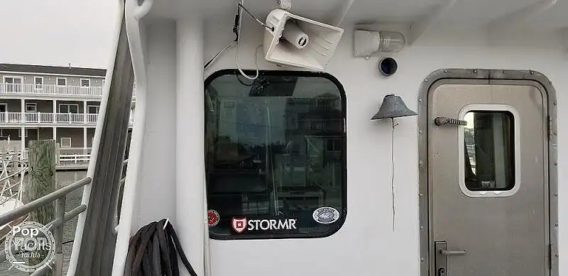 Trallers pārdod