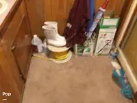 Trallers pārdod