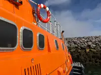 Glatēšanas laiva pārdod