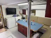 Konteinerkuģis pārdod
