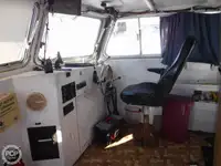 Trallers pārdod