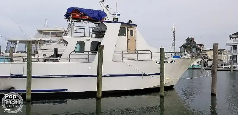 Trallers pārdod