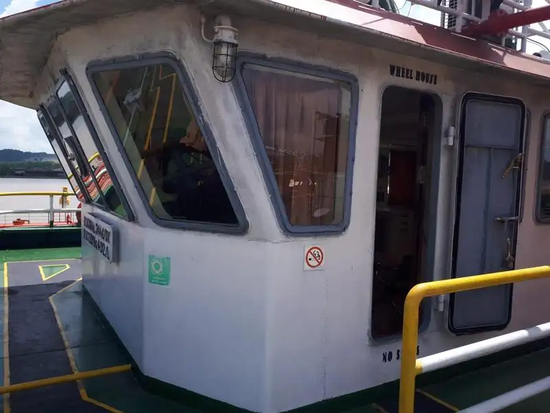 Naftas / Ķīmisko vielu tankkuģis pārdod